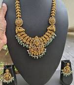 Gold necklace sets
