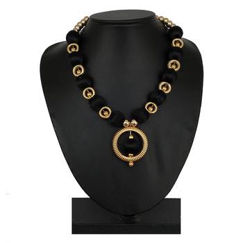 Black chokers 1