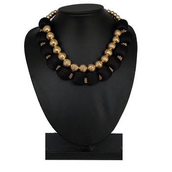 Black chokers 1