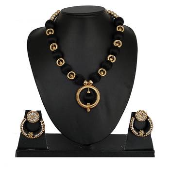 Black designer-jewellery 1