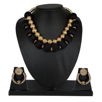 Black designer-jewellery 1