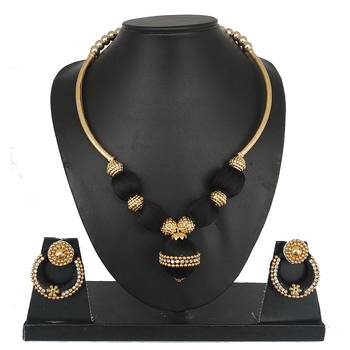 Black designer-jewellery 1
