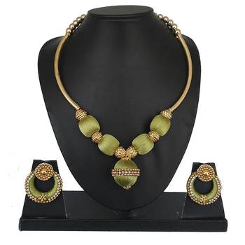 Green designer-jewellery 1