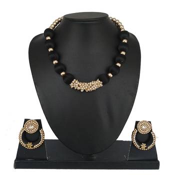 Black designer-jewellery 1