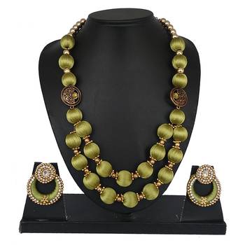Green designer-jewellery 1