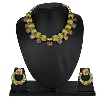 Green designer-jewellery 1