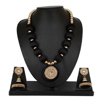 Black designer-jewellery 1
