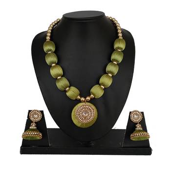 Green designer-jewellery 1