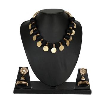 Black designer-jewellery 1