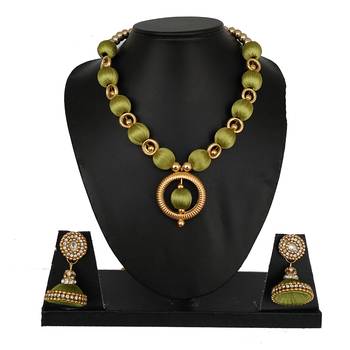 Green designer-jewellery 1