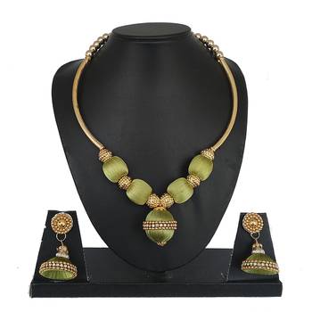 Green designer-jewellery 1