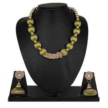 Green designer-jewellery 1