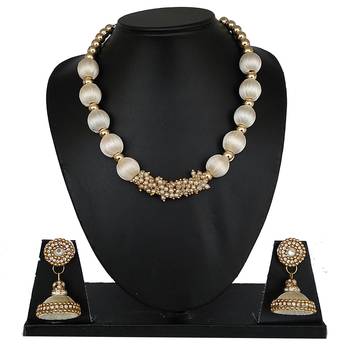 White designer-jewellery 1