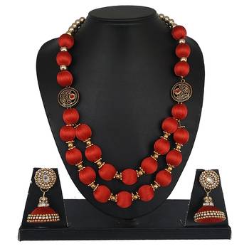Red designer-jewellery 1