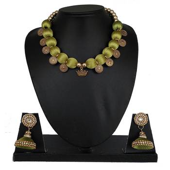 Green designer-jewellery 1