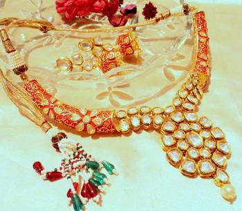 Red Kundan 22K Hasli Necklace Sets 4
