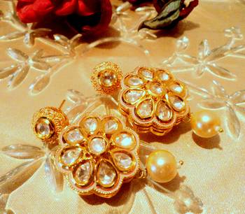 Golden Jadau Kundan Hasli Necklace Sets 3