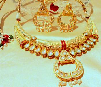 Golden Hasli Jadau  Kundan Necklace Sets 3