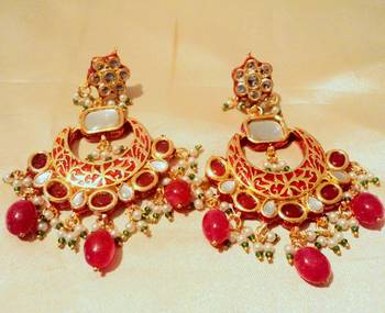 Red Kundan Danglers Drops With Maangtika 2