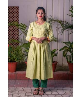 Green Front Pleat Golden Jari Kurta 1
