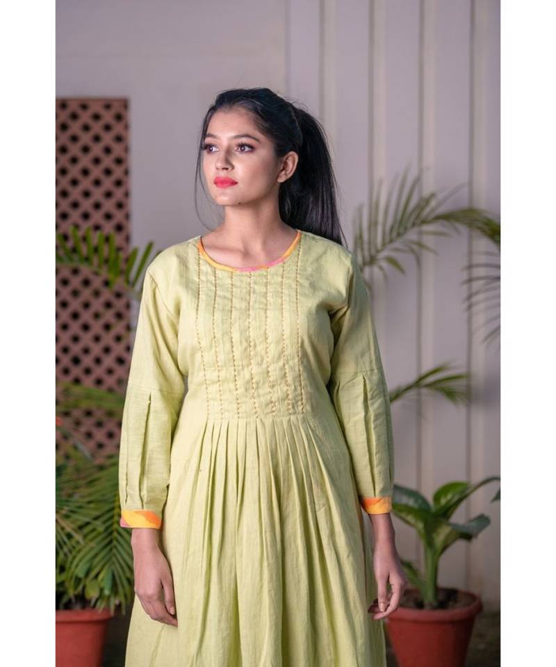 Green Front Pleat Golden Jari Kurta