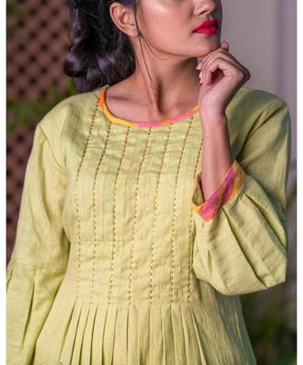 Green Front Pleat Golden Jari Kurta 3