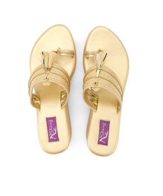 light gold tassels 1