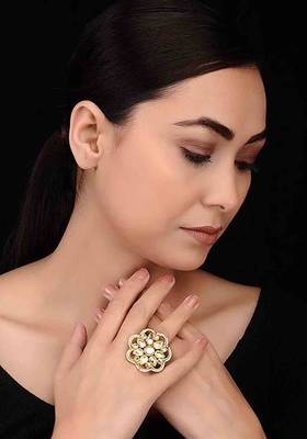 Floral Kundan Cocktail Ring 1