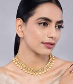 Kundan And Pearls Choker Necklace