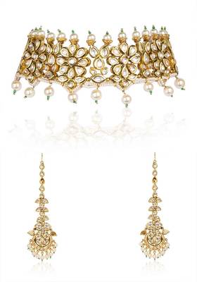 Kundan And Pearls Choker Necklace With Chandbali 2