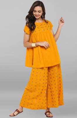 Janasya Mustard printed crepe ethnic kurta set 1