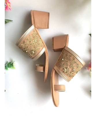 Baroque Nude Block heels 2