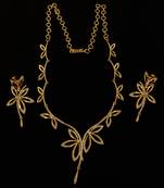 Gold necklace-sets
