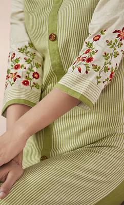Green Embroidered Cotton Ethnic Kurtis 3