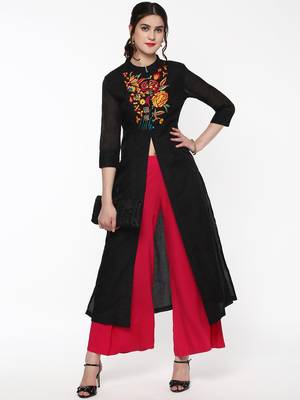Black Embroidered Front & Side Slit Kurta 2
