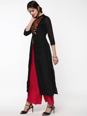 Black Embroidered Front & Side Slit Kurta 4