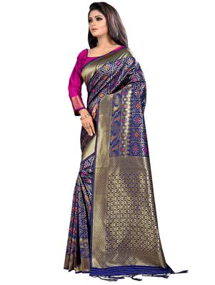 Blue woven jacquard saree with blouse 3