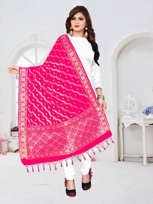 Peach silk Trends Of Banarasi Dupataa With Hand Made Tassel 1