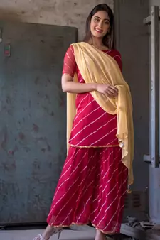 MAROON LEHERIYA KURTA WITH PALAZZO DUPATTA SET