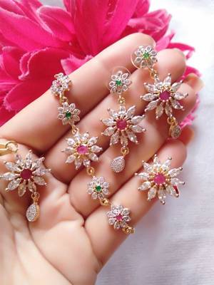 Multicolor necklaces 1
