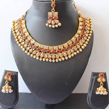 Gorgeous Polki Kemp Necklace Set With Maang Tikka 1