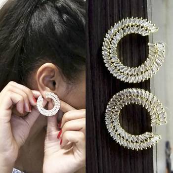 Gold earrings 4