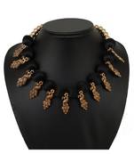 Black collar-necklace