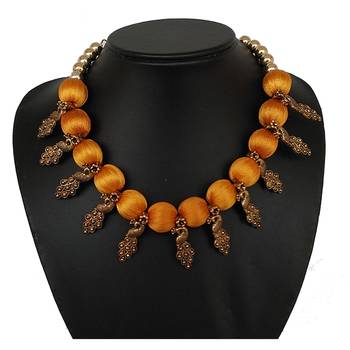 Gold collar-necklace 1