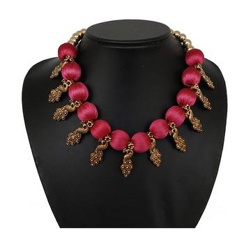 Pink collar-necklace 1
