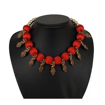 Red collar-necklace 1