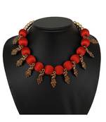 Red collar-necklace