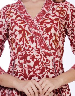 Women's Kurti Maroon Embroidered Cambric Cotton A-Line Kurta 4