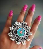 Handmade Photoframe Flower Pic Ring With Pearl Hangings In The Border