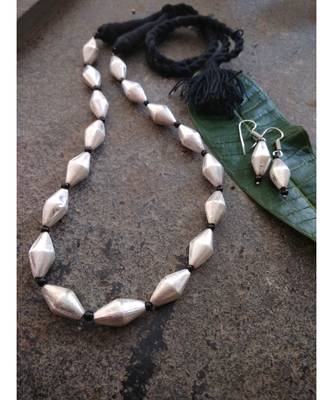 Dholki Beaded Necklace Set In German Silver 1